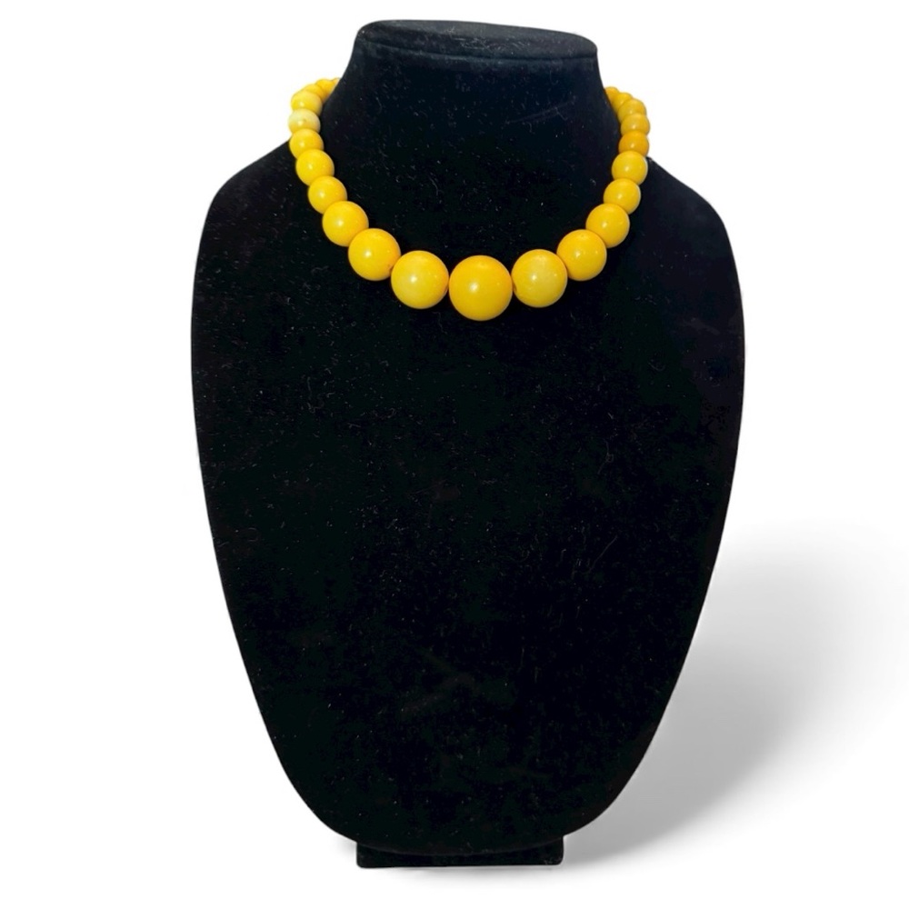Yellow Beaded Necklace & matching earrings EUC